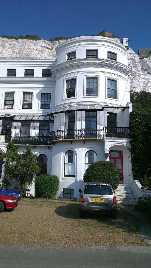 Whole Flat Next To Dover Port With Parking Экстерьер фото