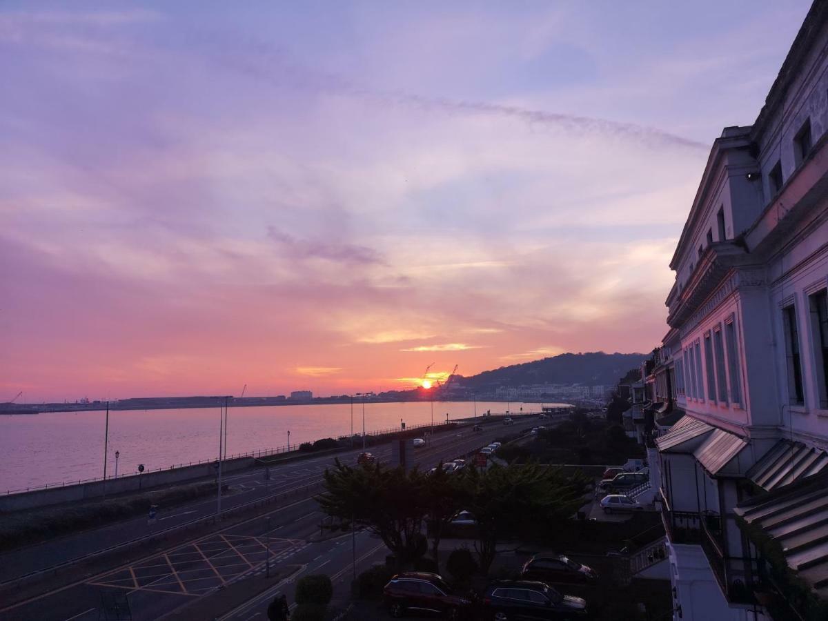Whole Flat Next To Dover Port With Parking Экстерьер фото